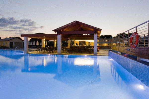 Island Blue Hotel Pefki Eksteriør billede
